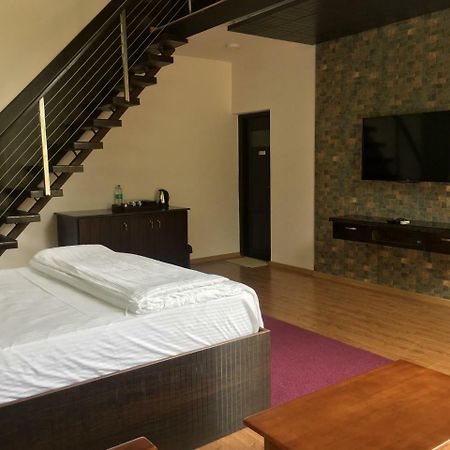 Silvertip Cafe & Homestay Kotagiri Exterior photo