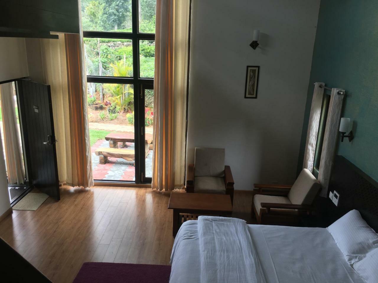 Silvertip Cafe & Homestay Kotagiri Exterior photo